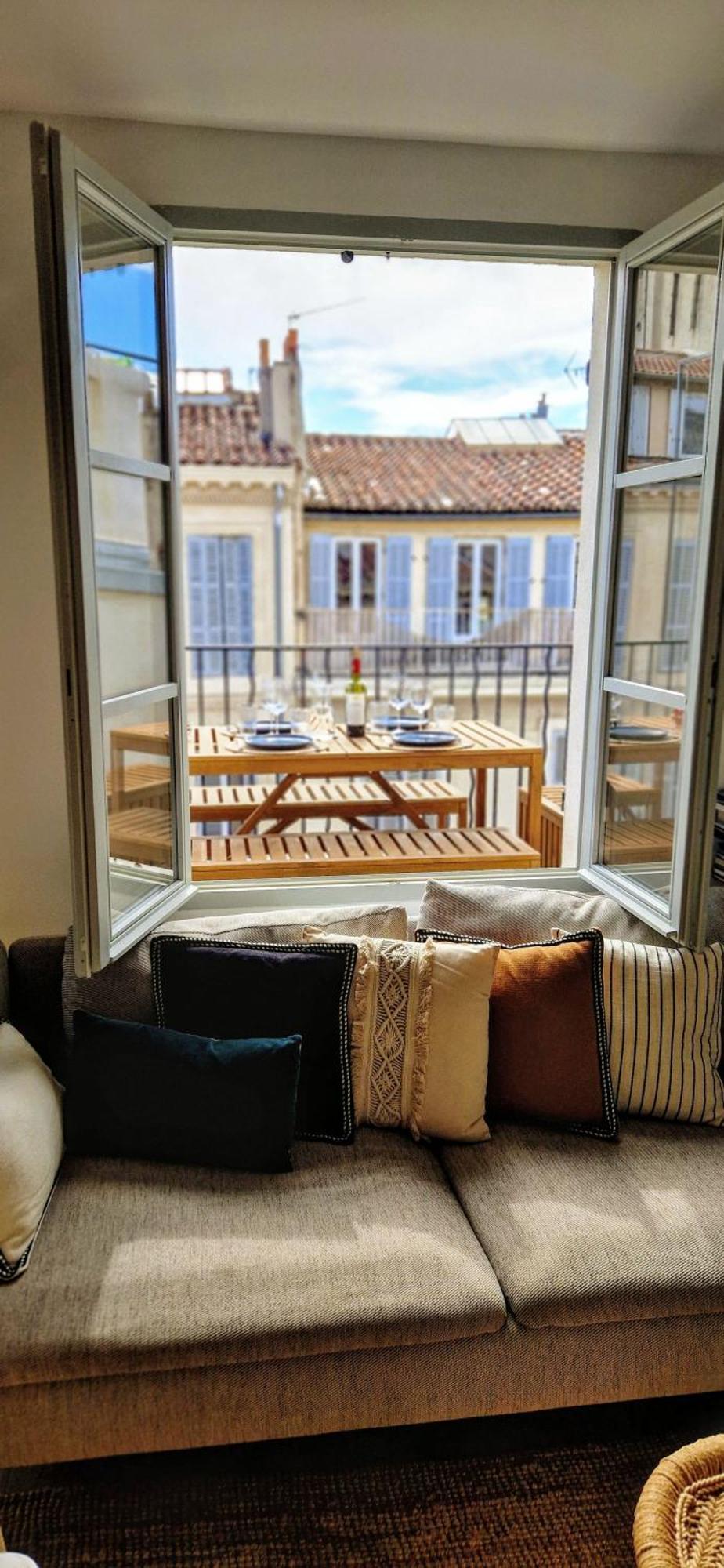 Terrasse - Hyper Centre - 2 - Parking Gratuit - Calme & Lumineux - Arrivee Autonome Appartement *